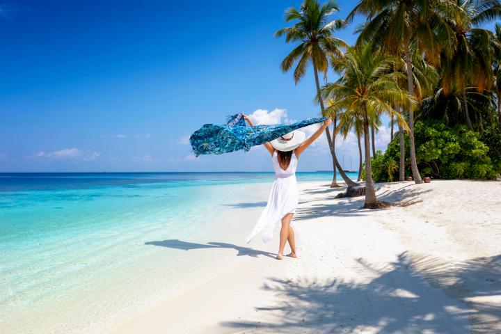 Stunning Summer Photoshoot In A Beautiful Beach Aesthetic Dress