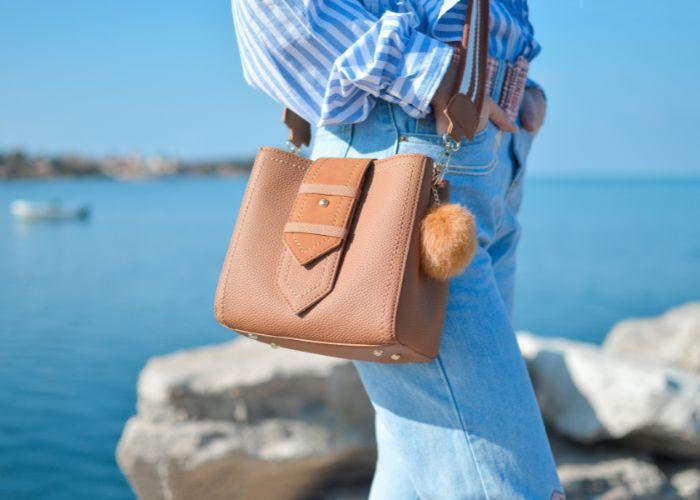  4 Prime Tips to Get a Chic, Comfy Handbag