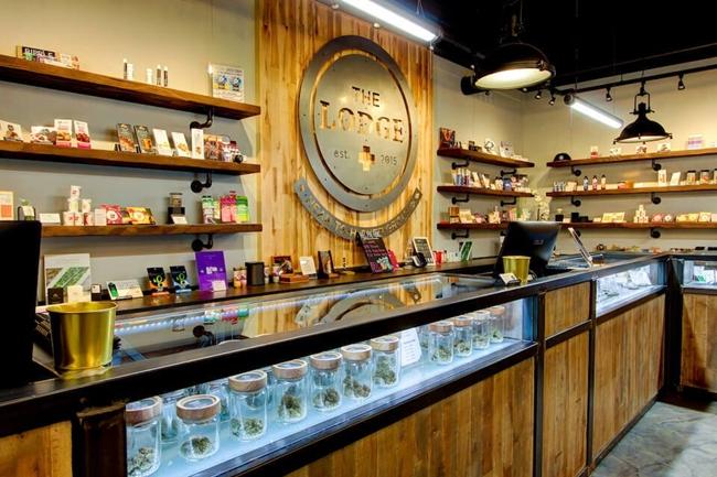 Shopping at a dispensary: What to know before you buy