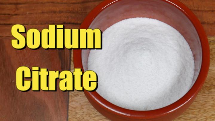 What are the main uses of sodium citrate
