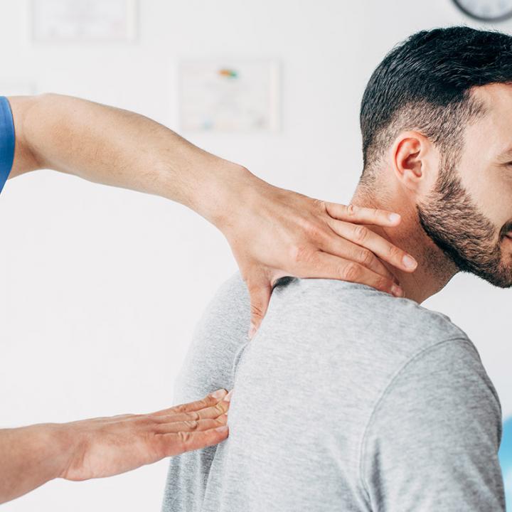 What is A Chiropractor?