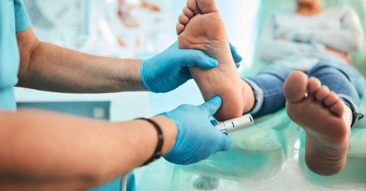 6 Signs You Need to See a Podiatrist