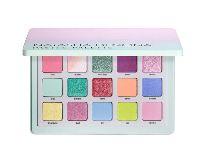 What is a multichrome eyeshadow?