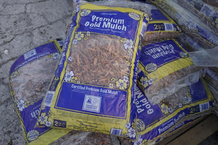 Discover the Benefits of Using Gold Timberline Mulch in Your Ga