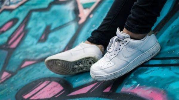 Best Sneakers For Women-Top 8 Trendy &amp; Stylish Sneaker Shoes For