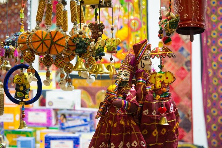 10 Places to Shop in Jaipur in 2021 - Places for shopping at Jai